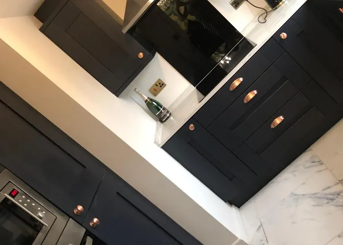 Stunning 2 Bedroom Apartment